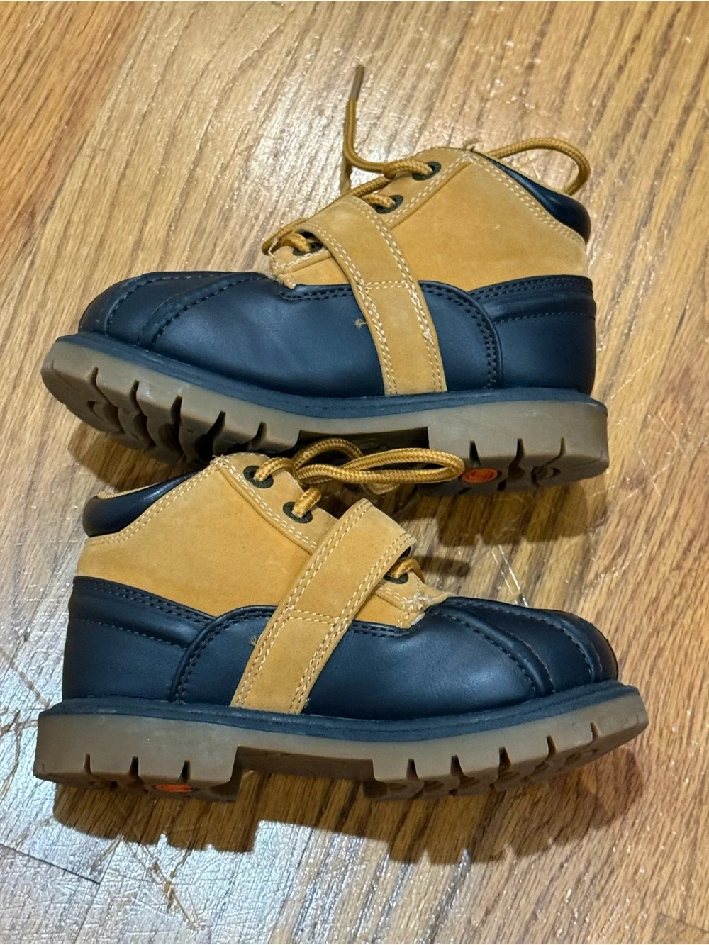 Lugz Kids Navy and Tan Rugged Duck Boots